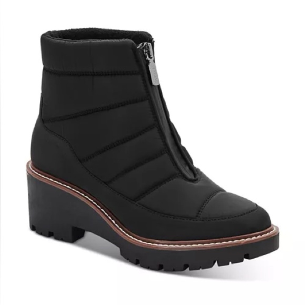 Blondo Women's Destiny Quilted Ankle Booties